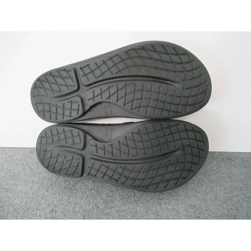 OOFOS Ooahh Thong Sandals Mens Size 6 Womens 8 - EU 39 Black Recovery Comfort